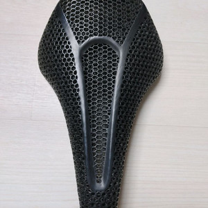 피직 벤토 아르고 R1 어댑티브 로드 3D카본 안장 1