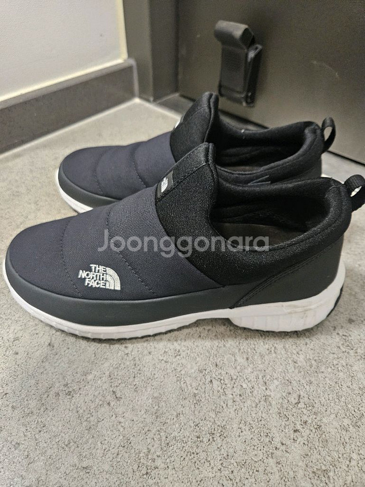 노스페이스 방한화 패딩신발 230사이즈--1