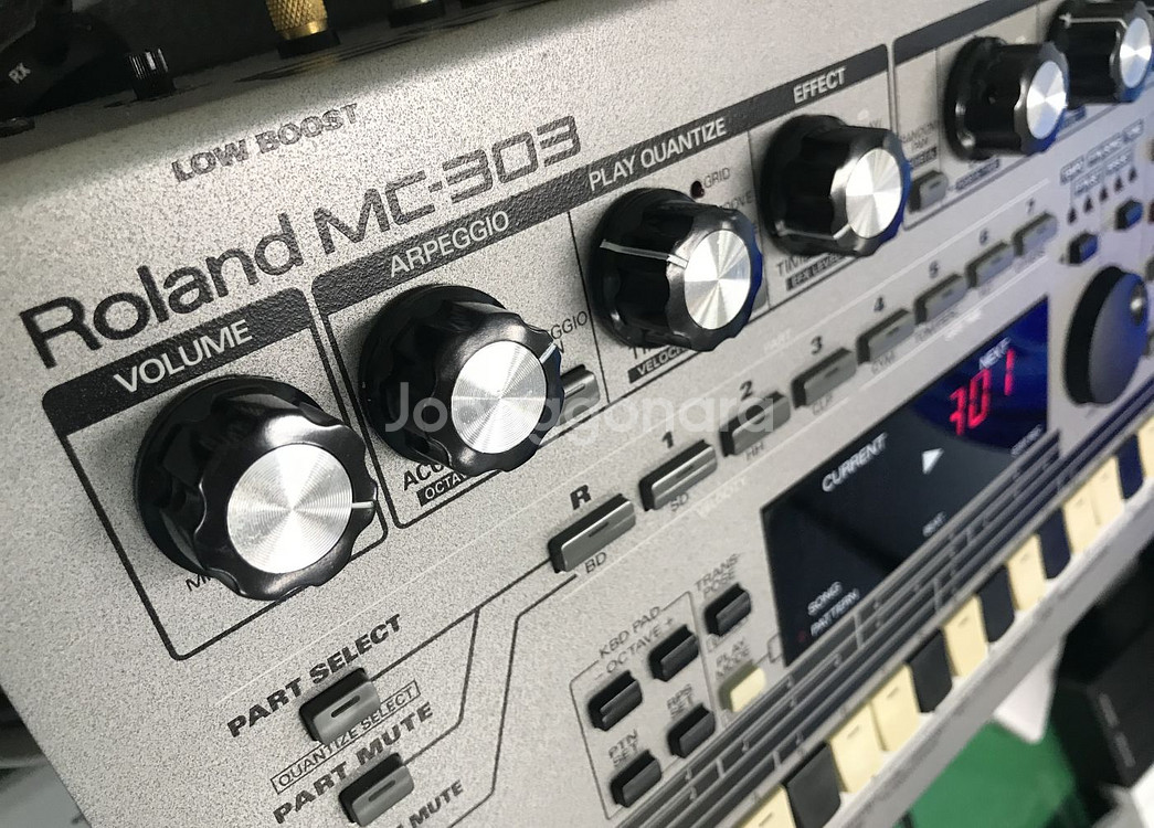 Roland MC-303 그루브박스 시퀀서--2