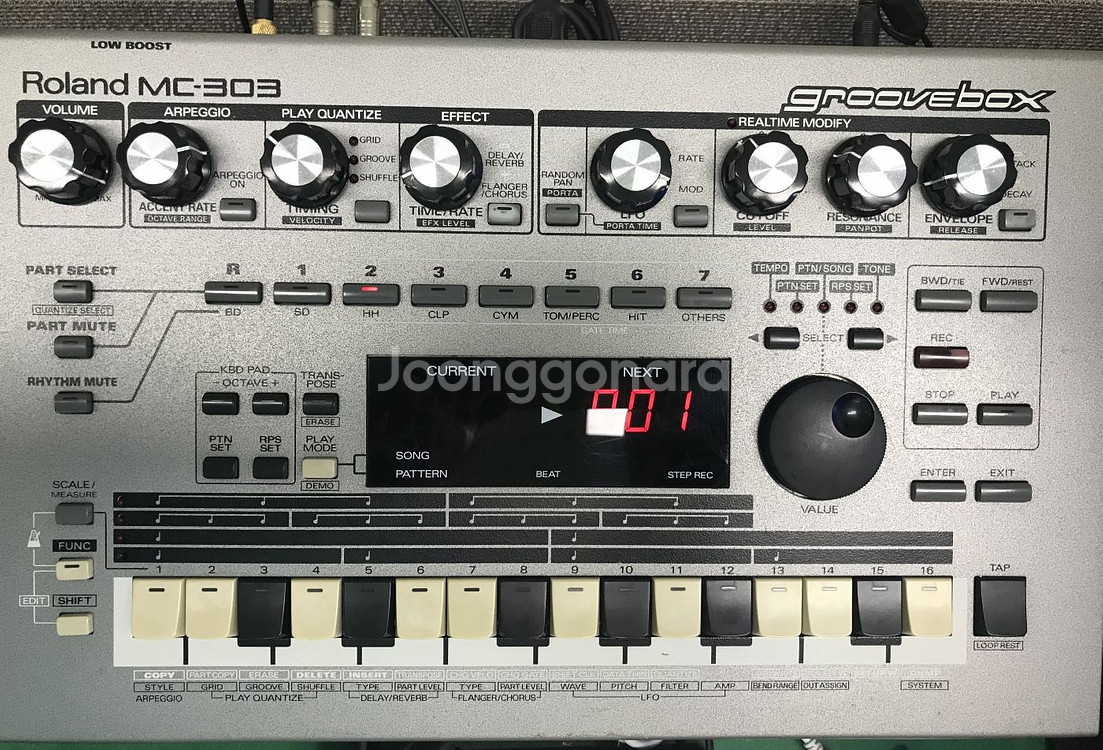 Roland MC-303 그루브박스 시퀀서--0