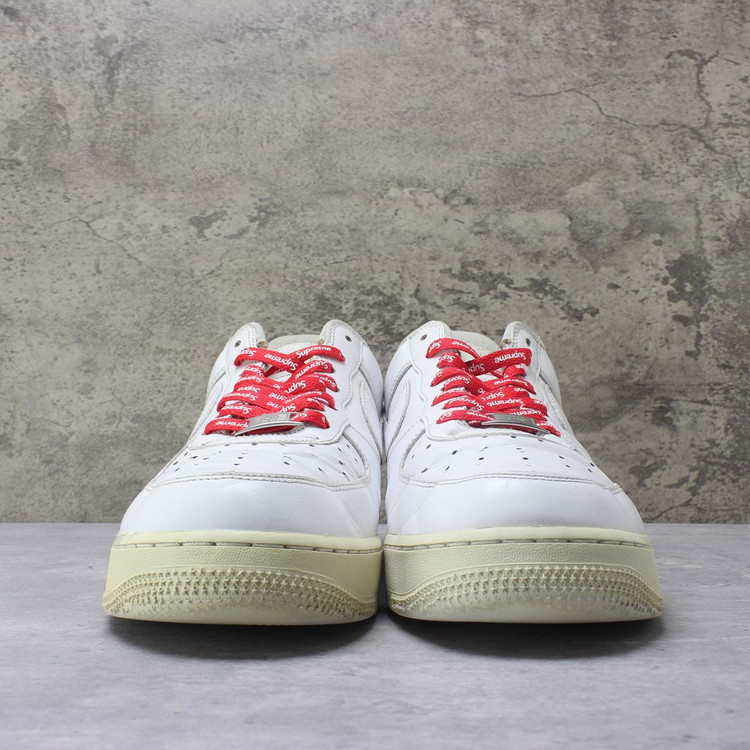 300 나이키 x 슈프림 에어포스 1 로우 화이트--1