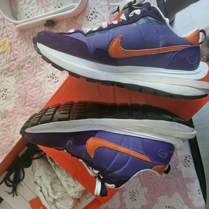 나이키x사카이 베이퍼와플 다크아이리스