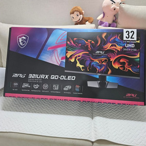 MSI MPG 321URX QD-OLED 4K 240