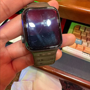 애플워치 se2 셀룰러 미드나이트 팝니다