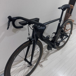 캐니언 에어로드 cf slx 9.0 울테di2 M사이즈