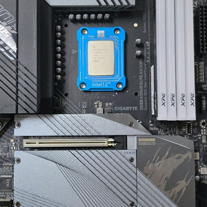 인텔 13600k / z690 보드 세트 판매