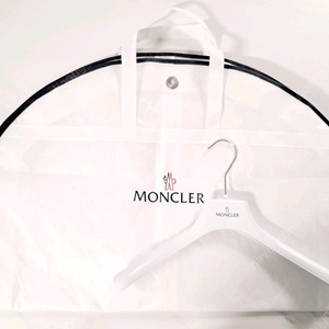 몽클레어 옷커버 옷걸이 세트팝니다