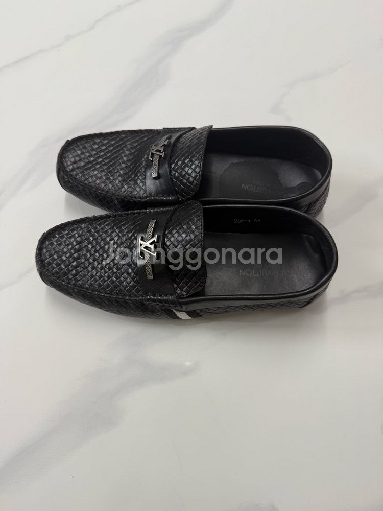 루이비통 모카신 LV 로퍼(정품)--1