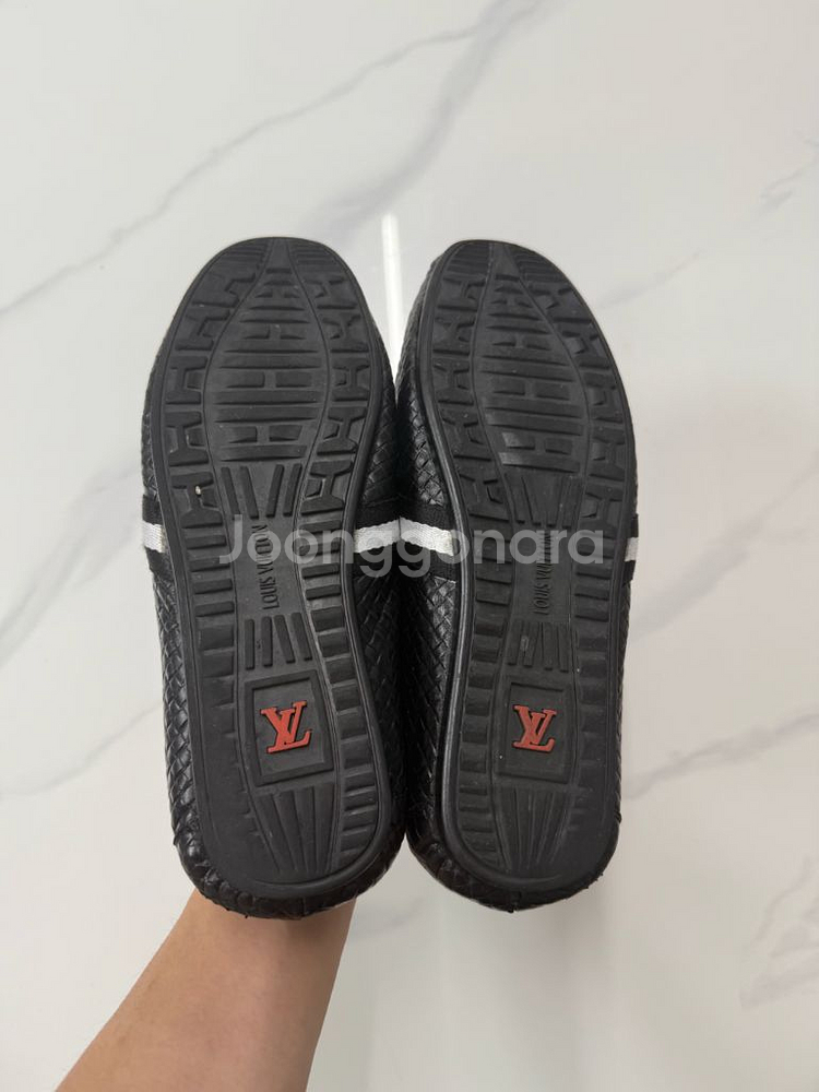 루이비통 모카신 LV 로퍼(정품)--4