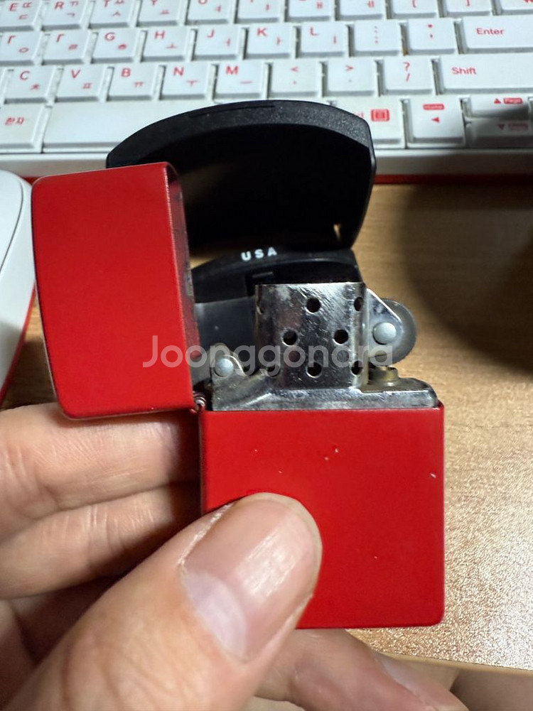 zippo classic red 라이터--2