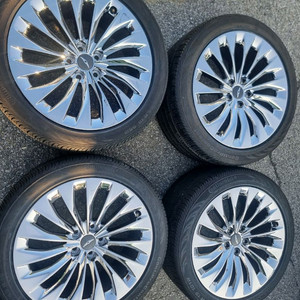 제네시스 EQ900 19인치 크롬 휠타이어 팝니다