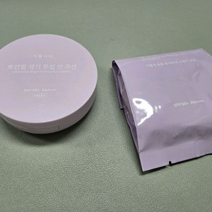 식물나라 뽀얀쌀 생기 톤업 선 쿠션 케이스와 리필