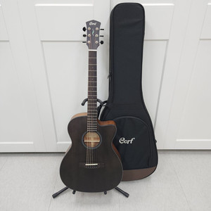 콜트 OM바디 올솔리드 기타 Core-OC Spruce