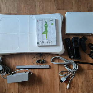 닌텐도 Wii 풀세트와 위핏 밸런스보드 함께 판매합니다