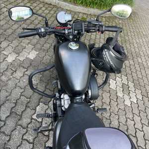 아퀼라 300 22년식