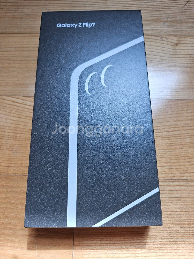 갤럭시 Z플립7 256GB 자급제 풀박스 하루사용--0