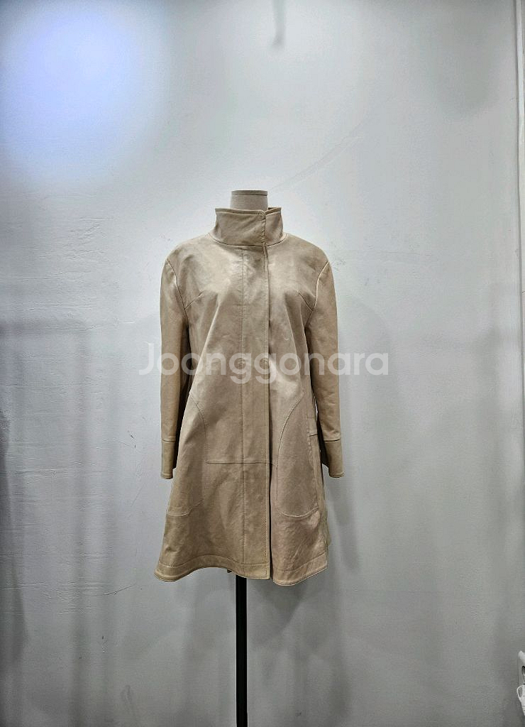 로보(ROBO)양가죽 코트 M--0