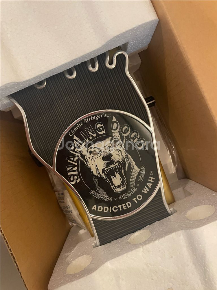 Snarling Dogs Bawl Buster--0