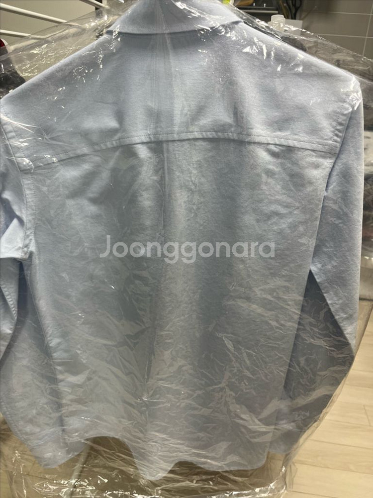 아미 스몰 하트 로고 코튼 옥스퍼드 스카이블루 셔츠--1