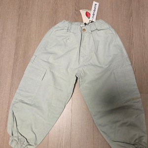 마마노따 바지 6t 딸기 트렌치 4t 판매합니다.