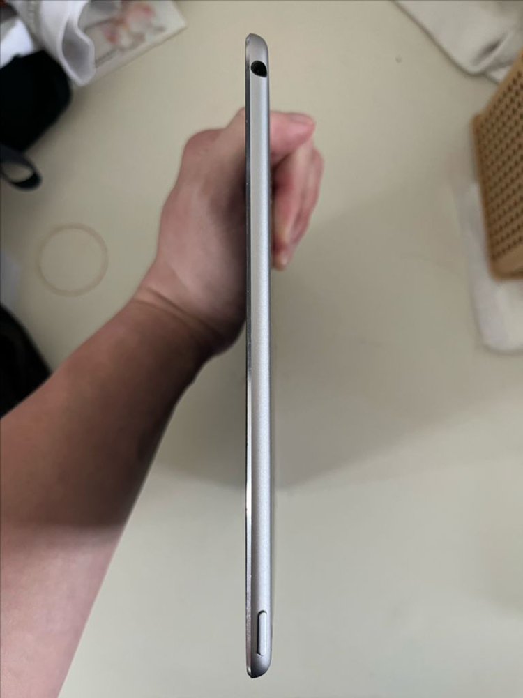 아이패드 에어2 16기가 wifi (단품) 팝니다. 이미지