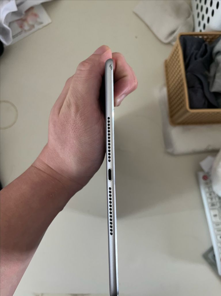 아이패드 에어2 16기가 wifi (단품) 팝니다. 이미지