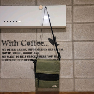 노스페이스 나일론 크로스백