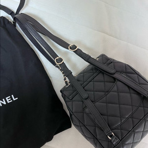 샤넬 어반 백팩 급처