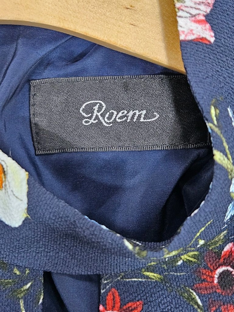 로엠(Roem)프릴장식 플라워 패턴 롱원피스 이미지