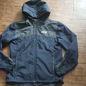 사이즈 90 160 정도 바람막이 점퍼 헤너스