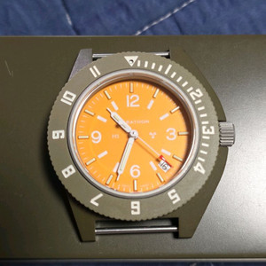 마라톤 제이크루 파일럿 네비게이터 41미리 쿼츠 시계구