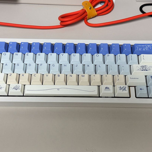 qk65 v1 스톤에이지 + fbb 홀리데이 키캡