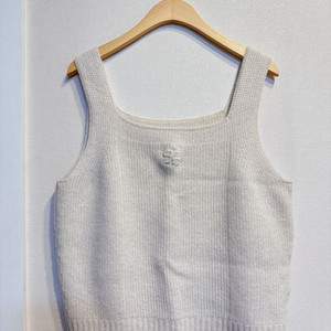 sjsj 니트탑 (새상품급)