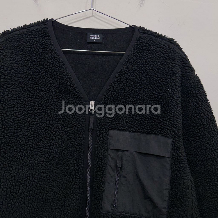 무신사스탠다드 브이넥 집업 뽀글이 플리스--0