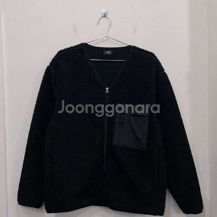 무신사스탠다드 브이넥 집업 뽀글이 플리스--1