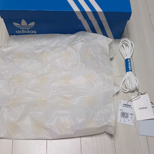 ADIDAS 아디다스 대형박스+아디다스 화이트 신발끈(