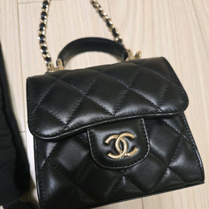 샤넬 AP2682 샤넬 체인미니백 램스킨 샤넬미니탑핸들