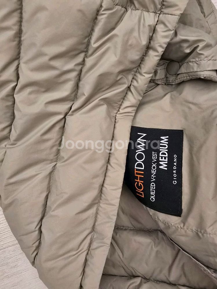 (새상품) 지오다노 초경량 다운 베스트 택포22000--1