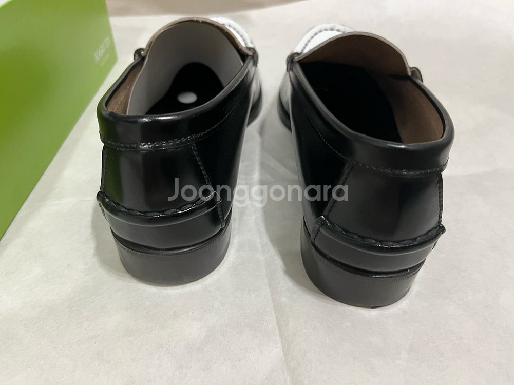 [1회 착용]뉴진스 로퍼 구두 일본 하루타 로퍼 240--4
