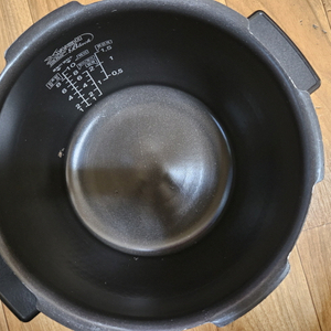 쿠쿠 다이아쉴드 10인용 내솥 / 퀸나 무선 물걸레 청