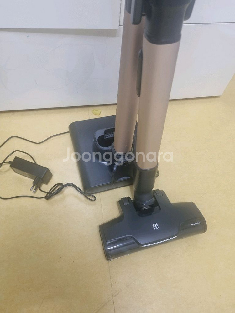 일렉트로룩스 얼티밋홈 900 청소기 팝니다--1
