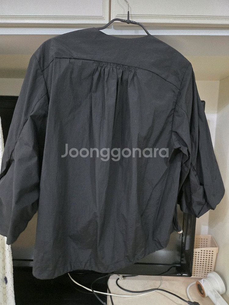 여성 간절기 바스락 점퍼--3