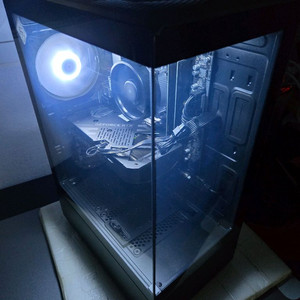개인 9700X/32G/5060TI/1TB/700W