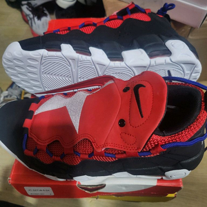 새상품 나이키 업템포 텍사스 255