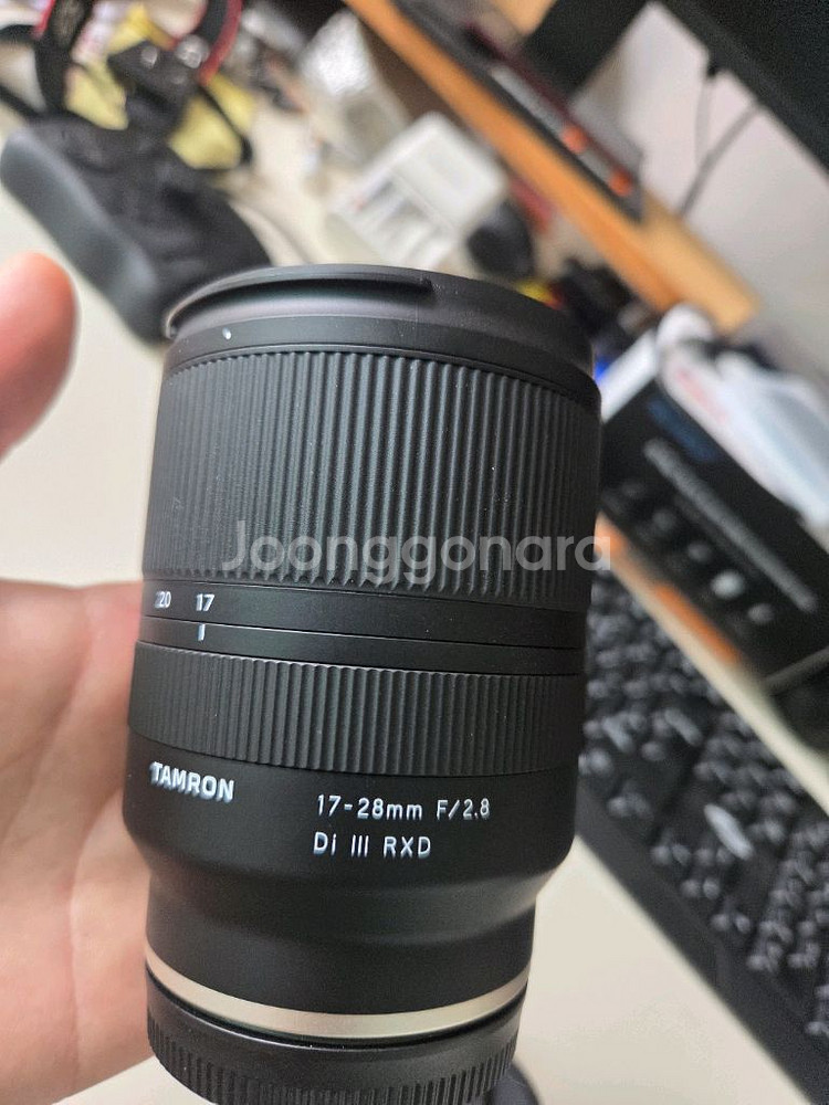 Tamron 탐론 17-28mm F2.8 렌즈--3