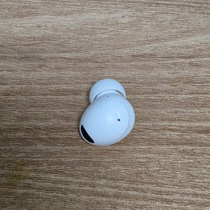 버즈2프로 오른쪽