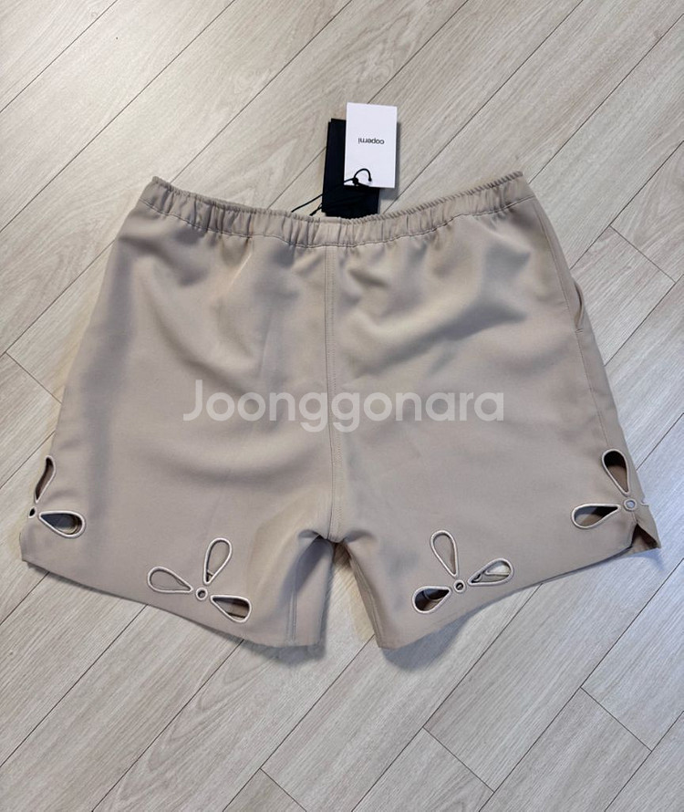코페르니 페탈 자수 컷 아웃 쇼츠 L 새상푸--1