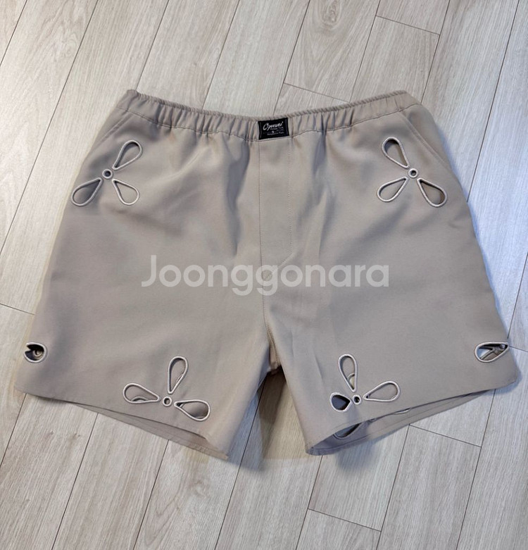 코페르니 페탈 자수 컷 아웃 쇼츠 L 새상푸--10