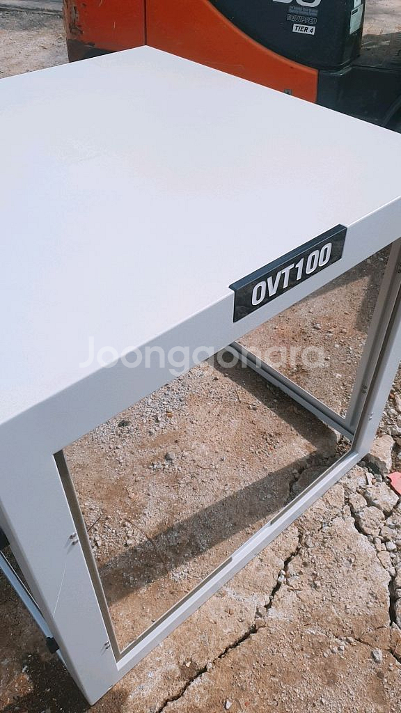 정사각 작업 테이블--1