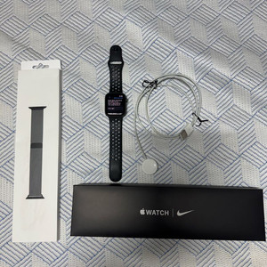 애플워치se1 /스페이스그레이/44mm/나이키